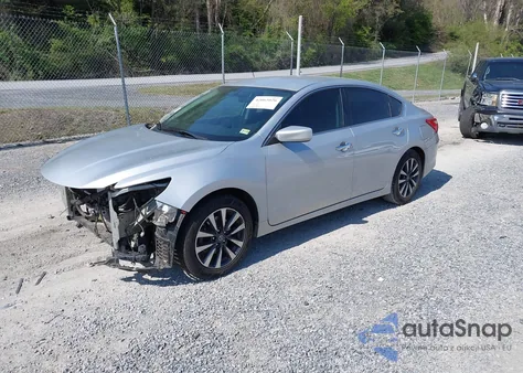 2017 Nissan Altima 2.5 Sv z USA, uszkodzony, nr VIN 1N4AL3AP7HC155010